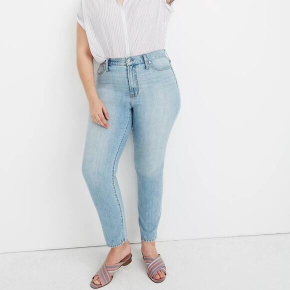 Madewell The Curvy Perfect Vintage Jean in Fitzgerald Wash Plus 35W - Picture 3 of 9